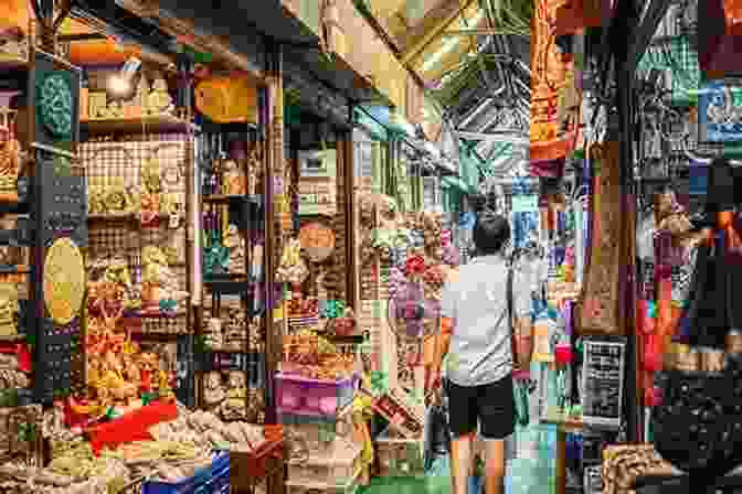 Chatuchak Weekend Market, Bangkok DK Eyewitness Top 10 Bangkok (Pocket Travel Guide)