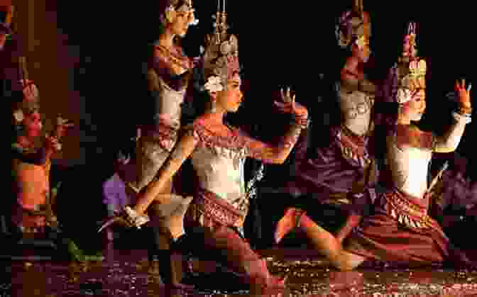 Traditional Khmer Apsara Dance Performance In Siem Reap Unbelievable Pictures And Facts About Siem Reap